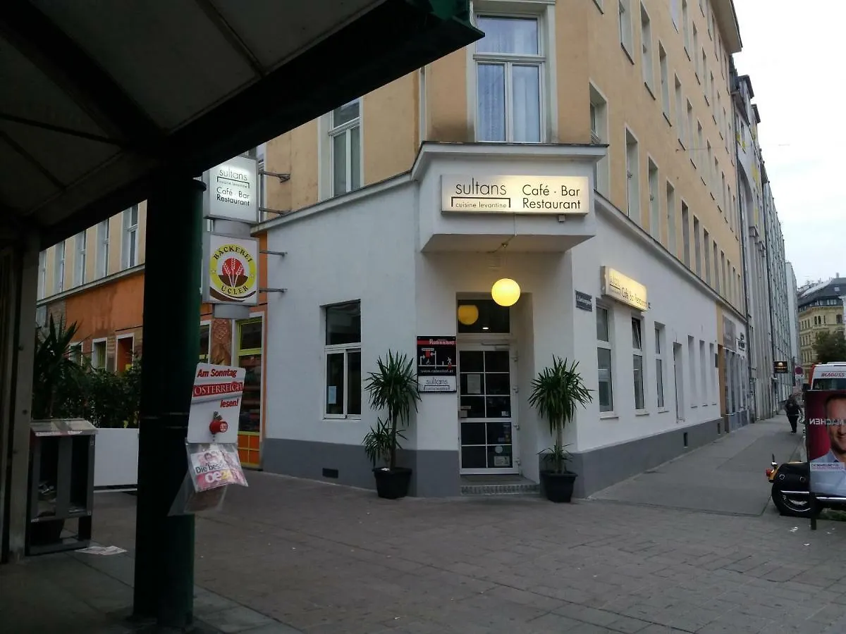 Flamingo Apartment Vienna Austria
